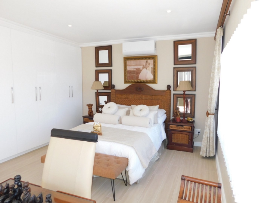 4 Bedroom Property for Sale in Harbour Island Western Cape